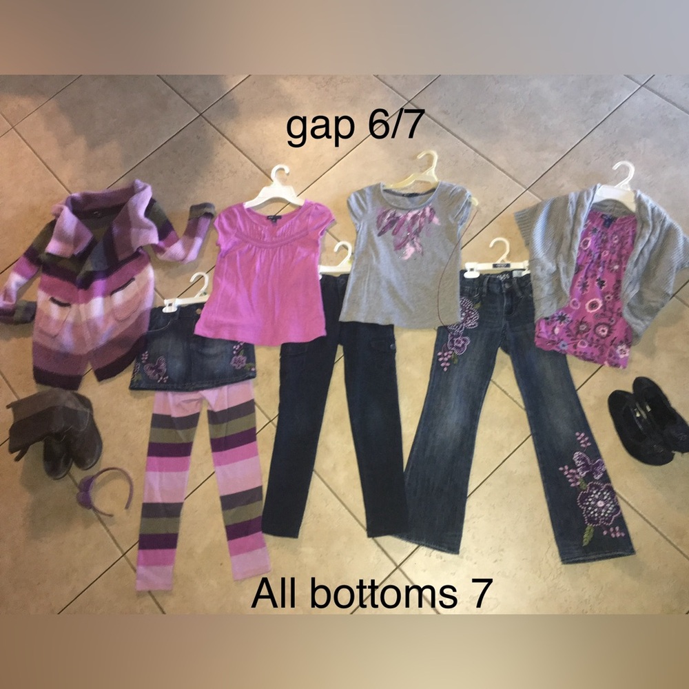 Gap Girls size 6/7 matching sets.